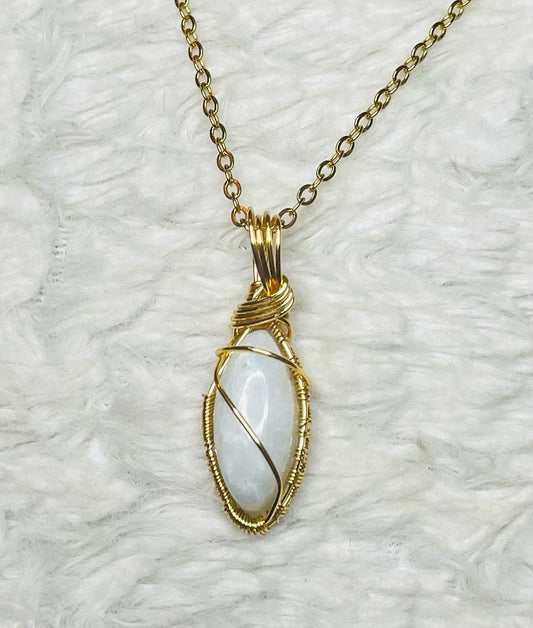 Moonstone in Gold